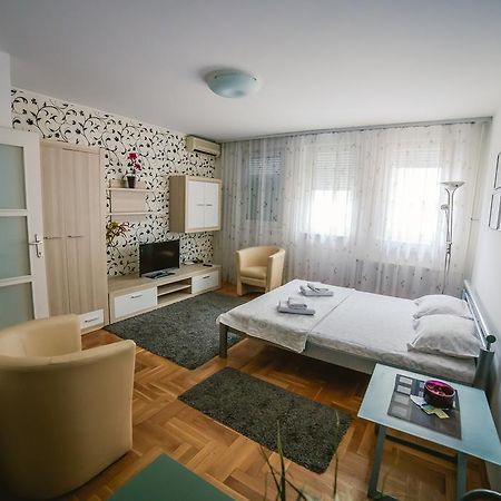 Apartment Stela Belgrade Extérieur photo